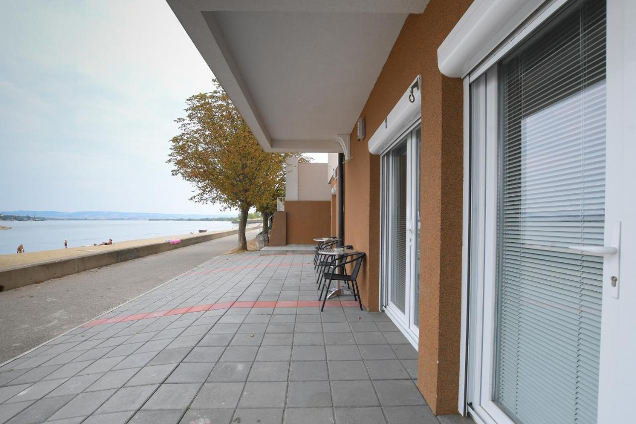 Danubiana Apartments 5 Kladovo Exterior foto
